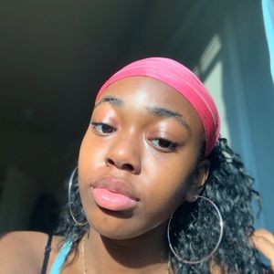 Meet your Posher, Makayla